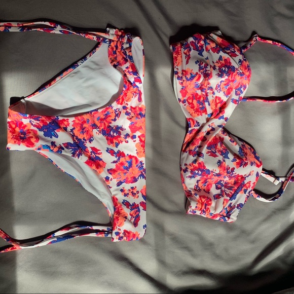 H&M colorful Bikini - Picture 1 of 3